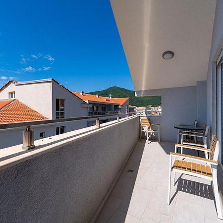 Marea Apartments Будва Экстерьер фото