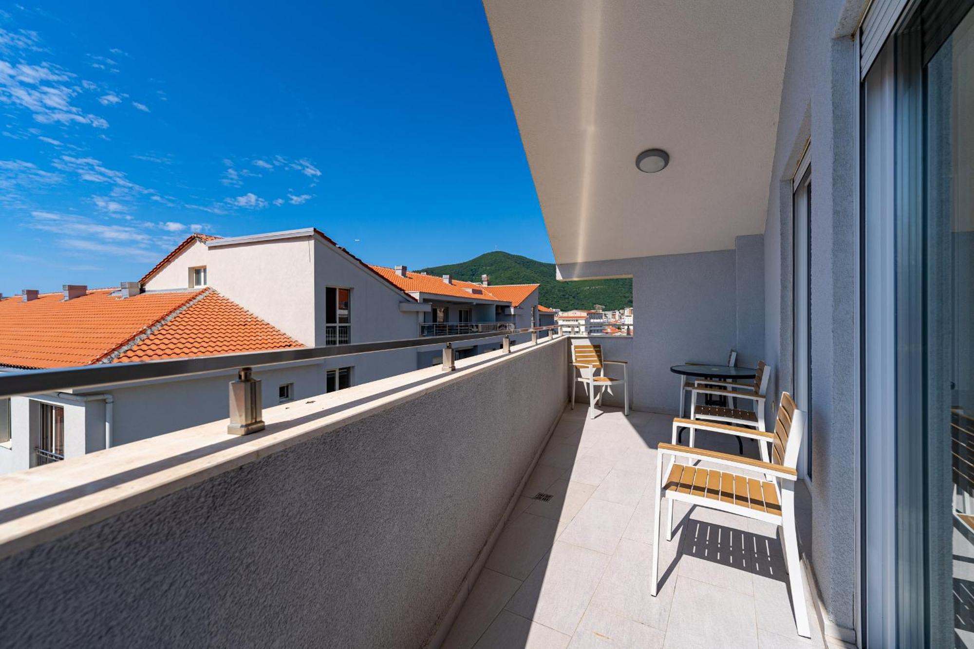 Marea Apartments Будва Экстерьер фото